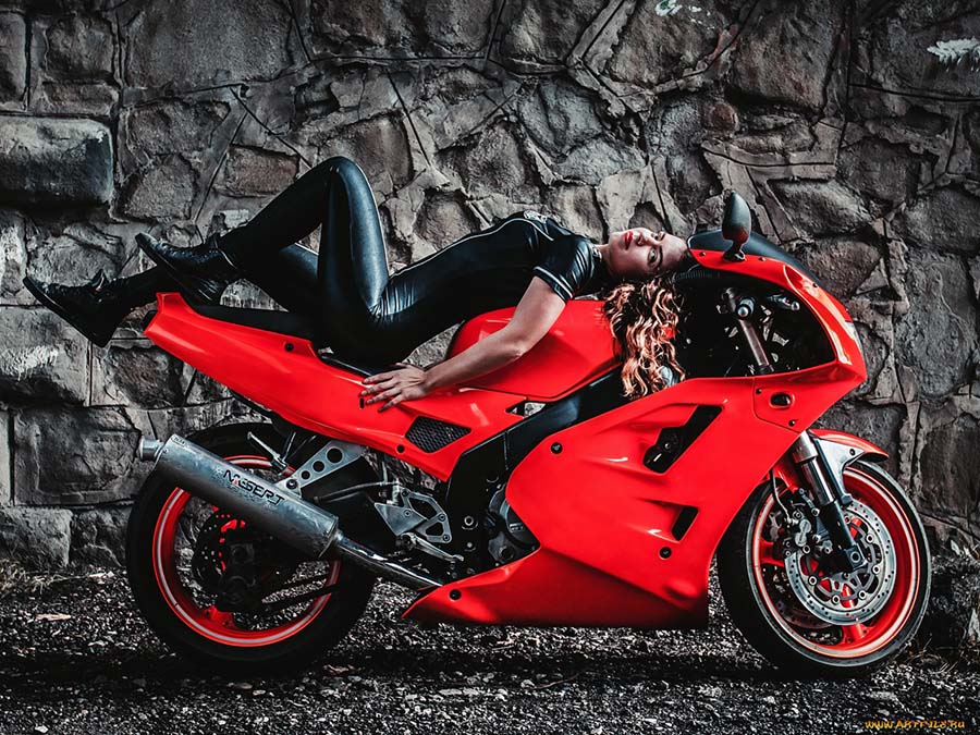 Beautiful girl Beautiful girls and motorcycles in Miami