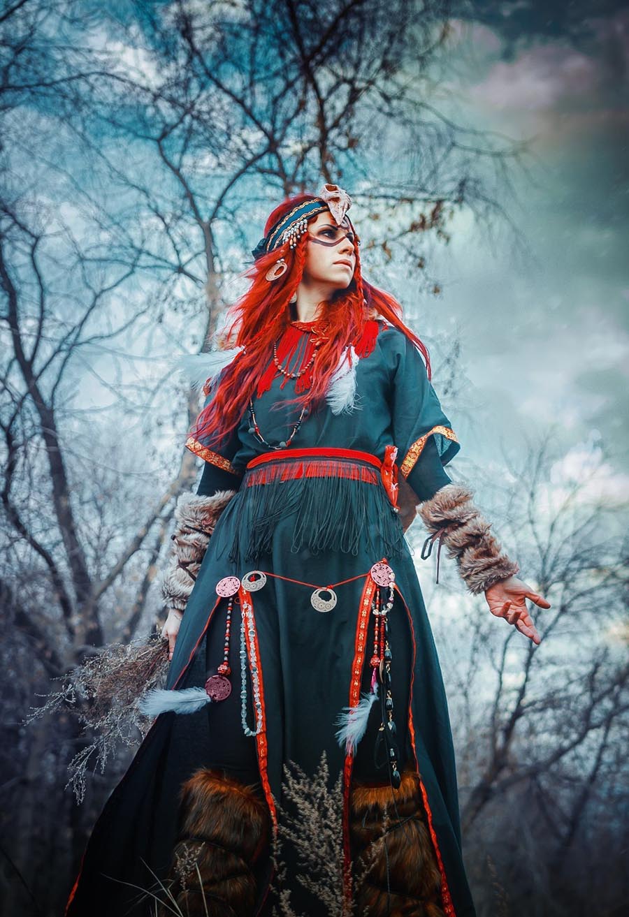 Take a pause and enjoy Girls in Slavic costumes — streaming from Miami