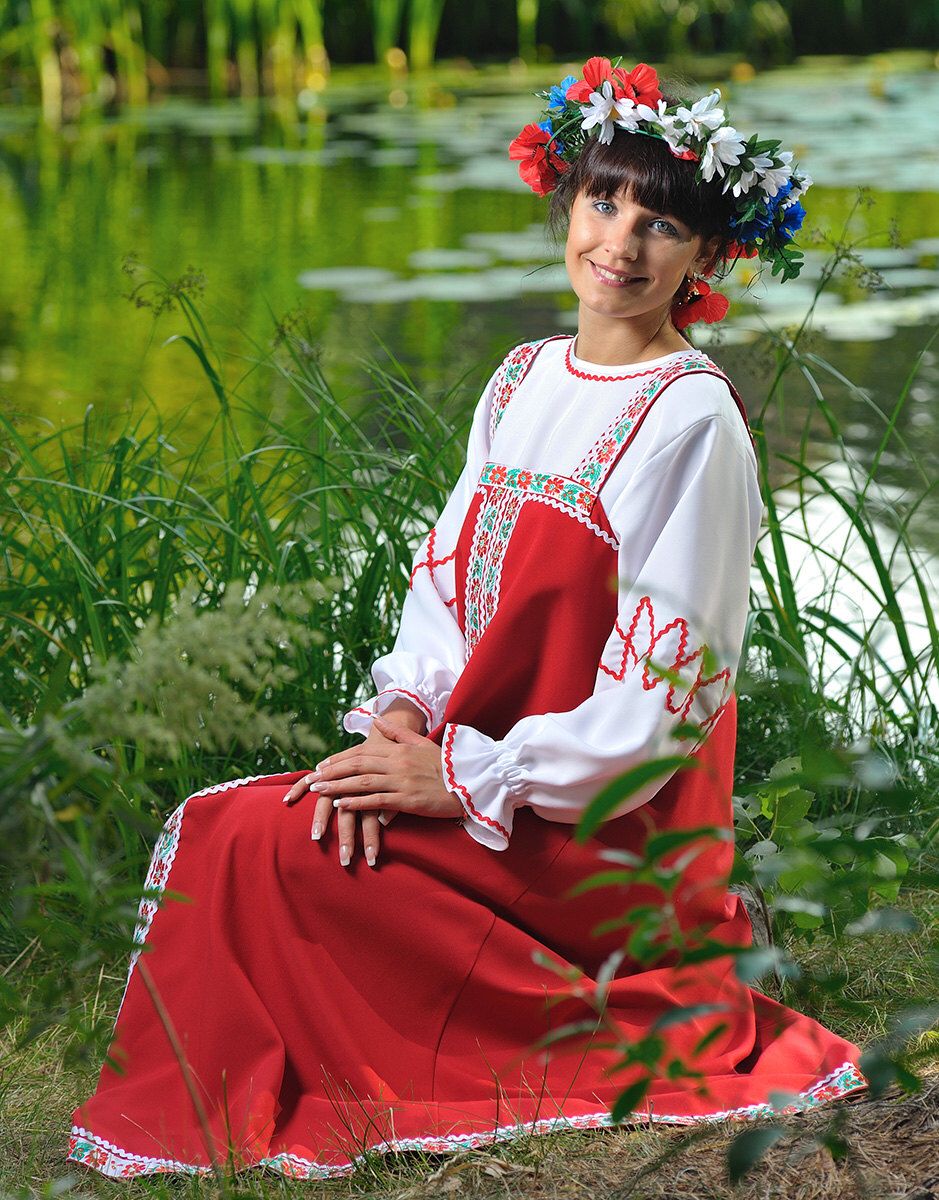 Beautiful girl Girls in Slavic costumes in Miami